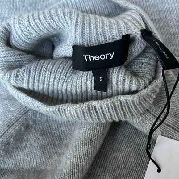 Nwt Throry cashmere Mocked Neck Sweater in Light Heather Grey Small - Picture 8 of 12